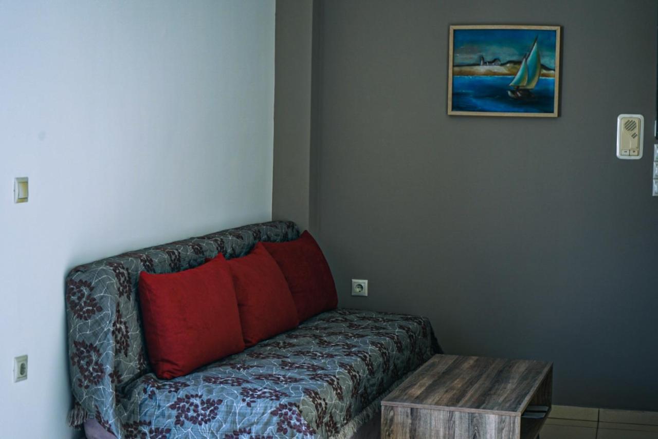 Tasos Seagull Apartments Chrissi Akti Chania Exterior foto