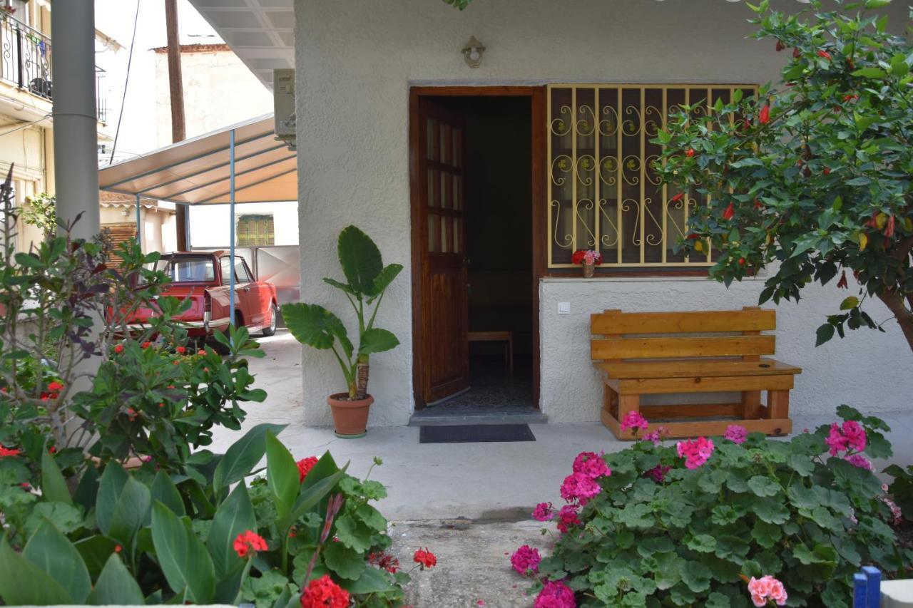 Tasos Seagull Apartments Chrissi Akti Chania Exterior foto