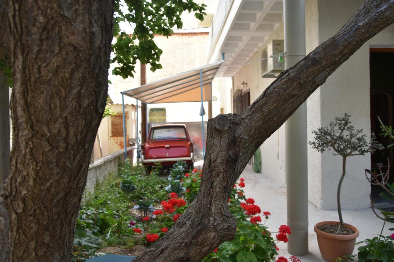Tasos Seagull Apartments Chrissi Akti Chania Exterior foto