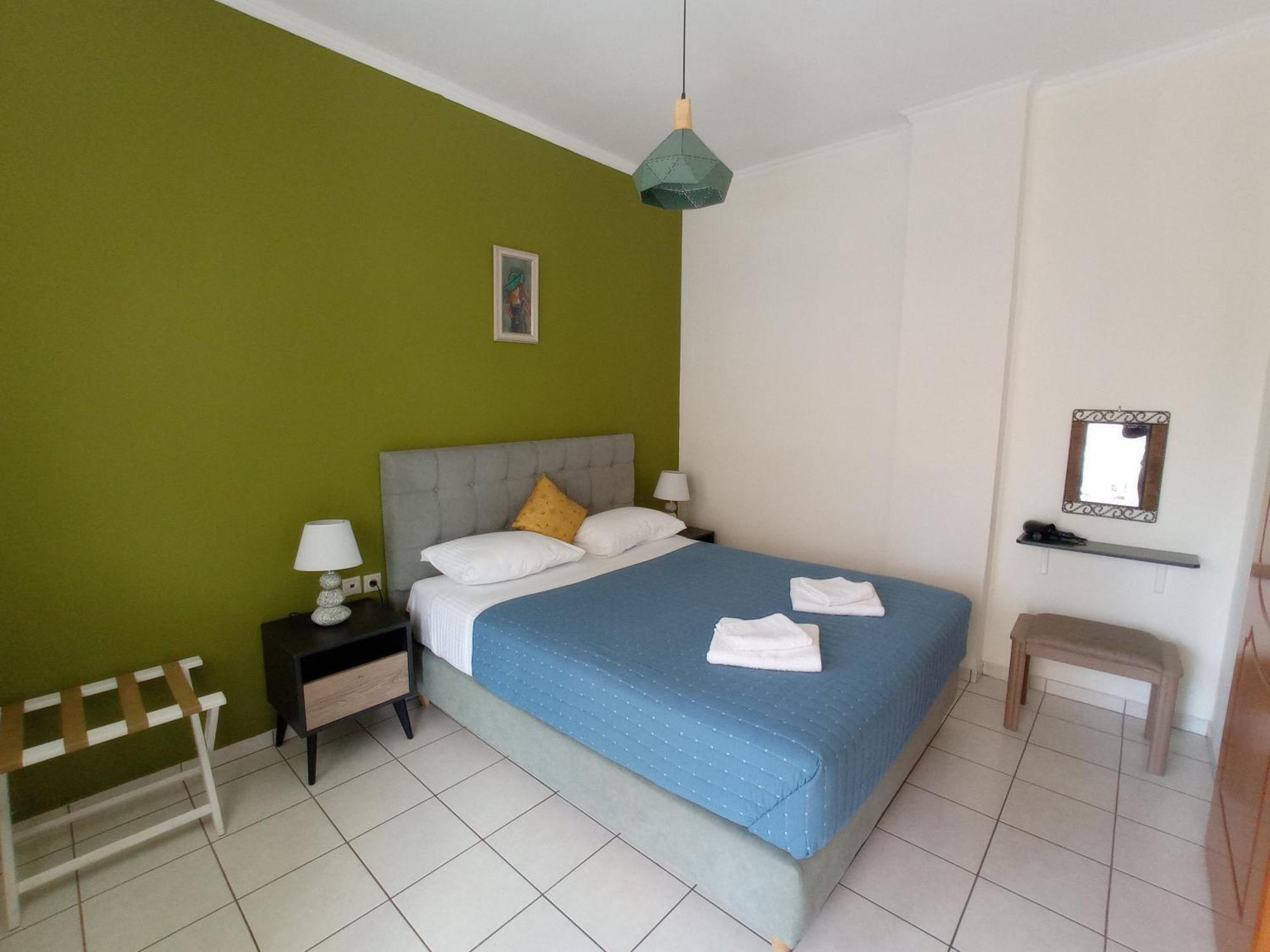 Tasos Seagull Apartments Chrissi Akti Chania Exterior foto