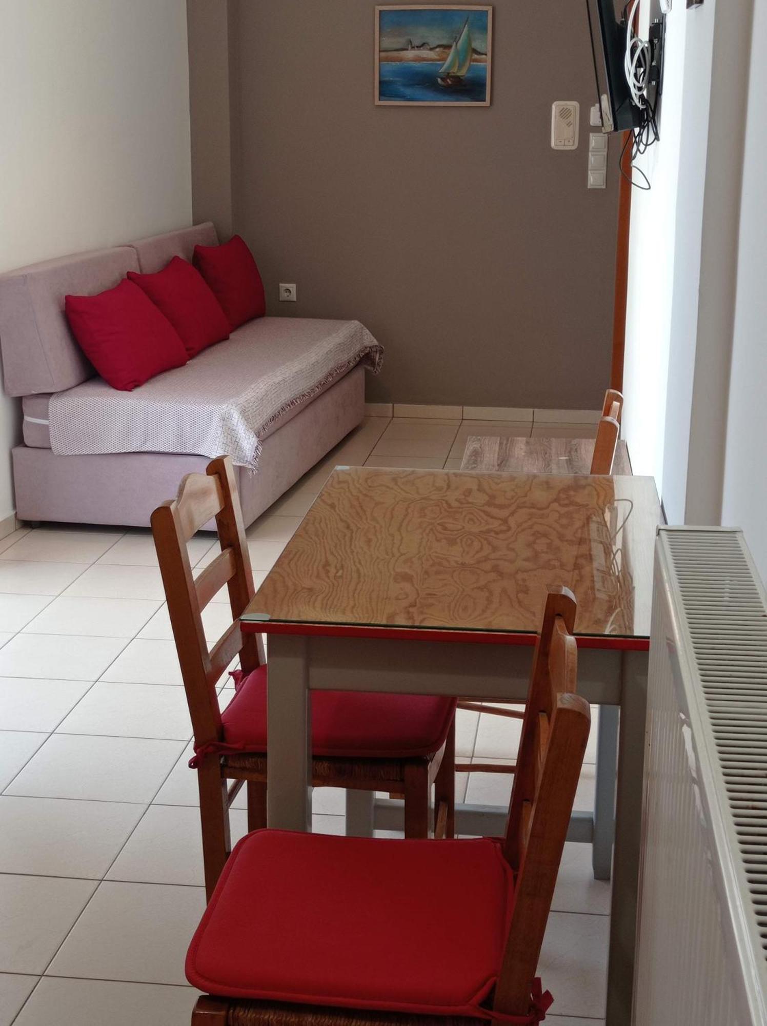 Tasos Seagull Apartments Chrissi Akti Chania Exterior foto