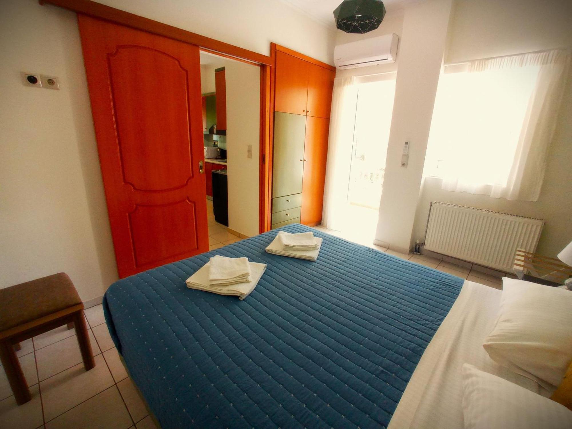 Tasos Seagull Apartments Chrissi Akti Chania Exterior foto